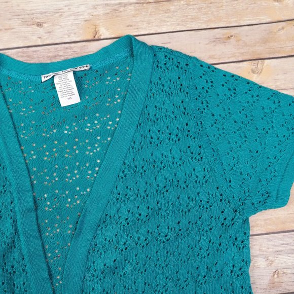 Two One Two New York M Short Sleeve Cardigan Turquoise Made In USA - Picture 2 of 4